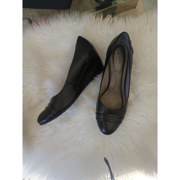 Life Stride Soft System Black Juliana Leather Slip On Wedge Flats Size 11 - Picture 2 of 14